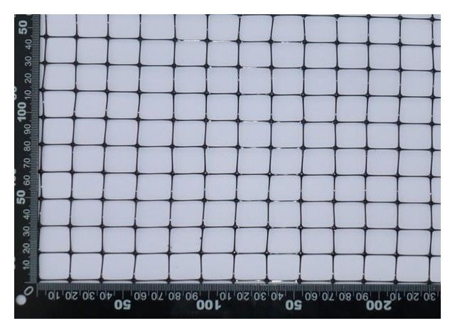 Siatka&#x20;przeciw&#x20;kretom&#x20;2m&#x20;x&#x20;200m&#x20;Goplast